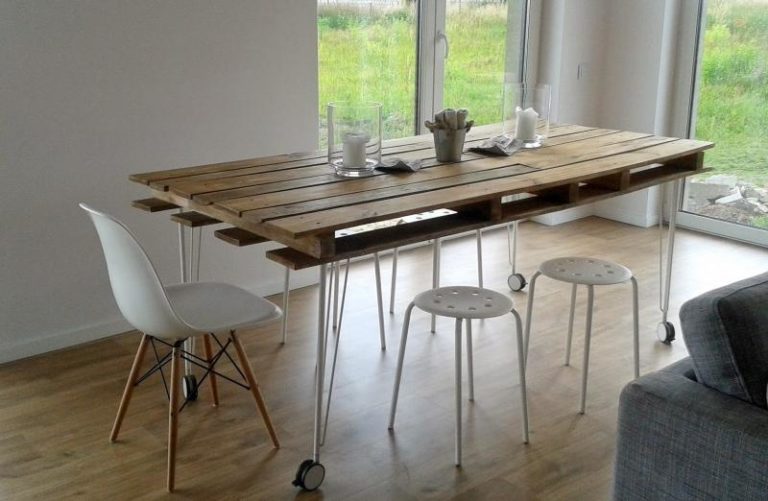 Pallet Dining Table.