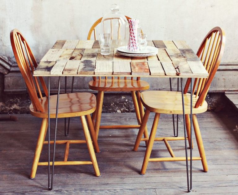 Wood Pallet Table.