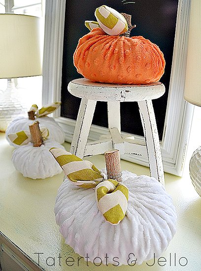 Polka Dot Pumpkins from Tatertots & Jello.