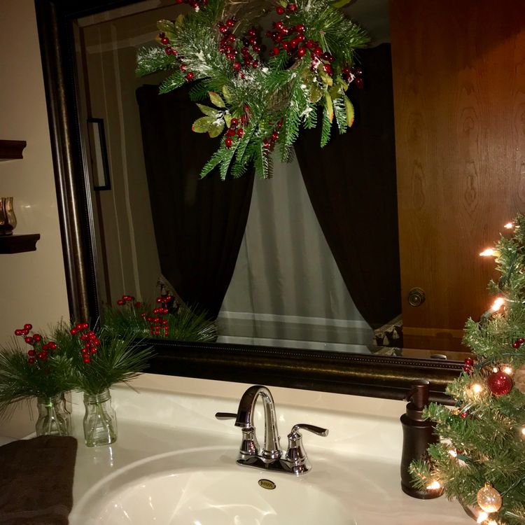 Christmas Bathroom Decoration.