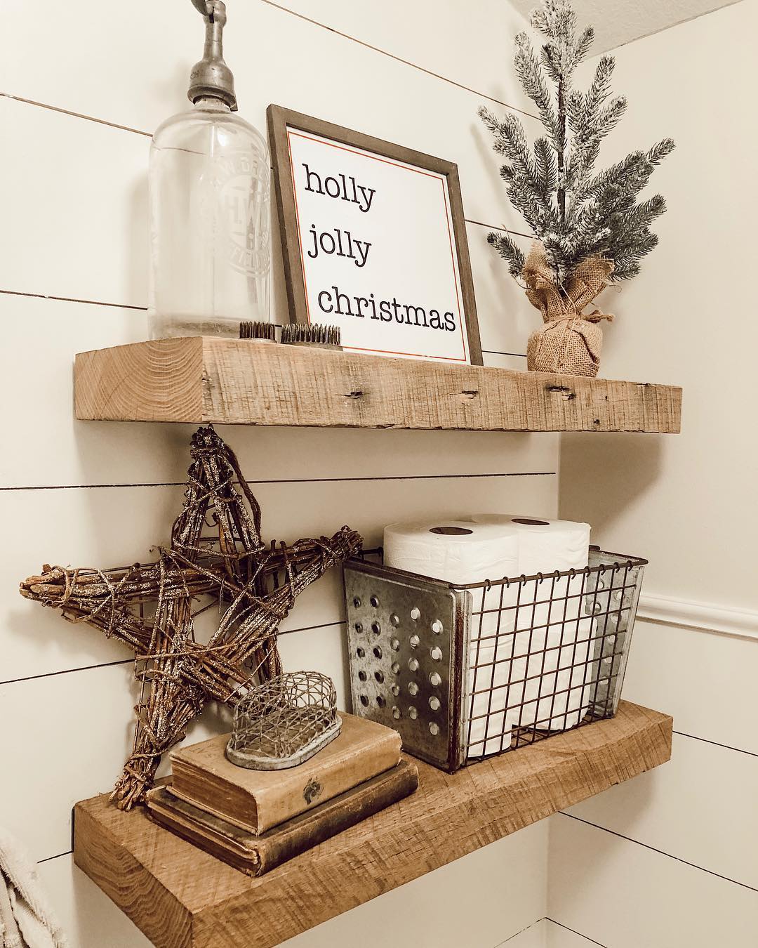 Farmhouse bathroom decor for Christmas.