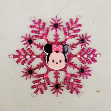 Minnie Mouse Tsum Tsum snowflake!