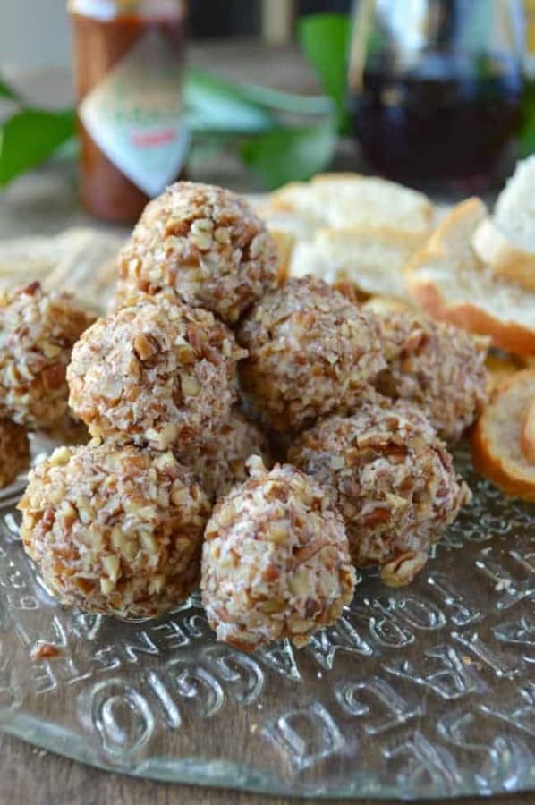 Raspberry Chipotle Cheese Balls by Sugar Dish Me