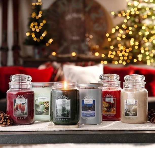 This season, transform your home into a mountain getaway with a Yankee Candle from Hallmark!