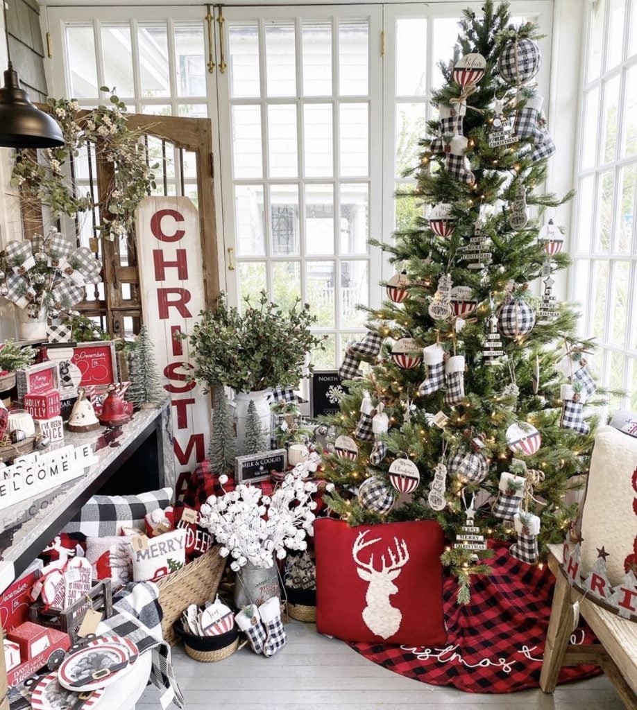 Black, White and Red Christmas Tree