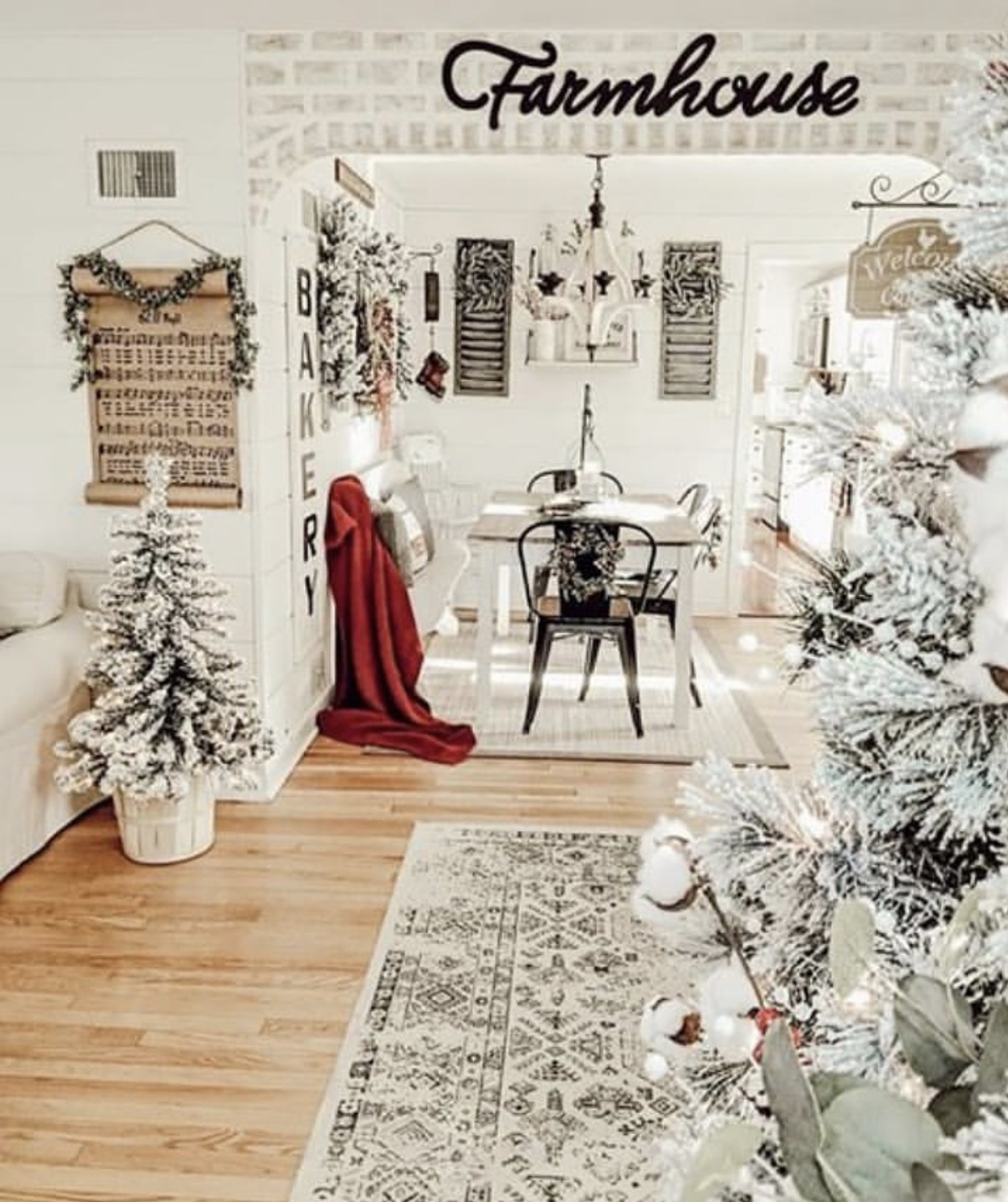 White Christmas Living Room Decor