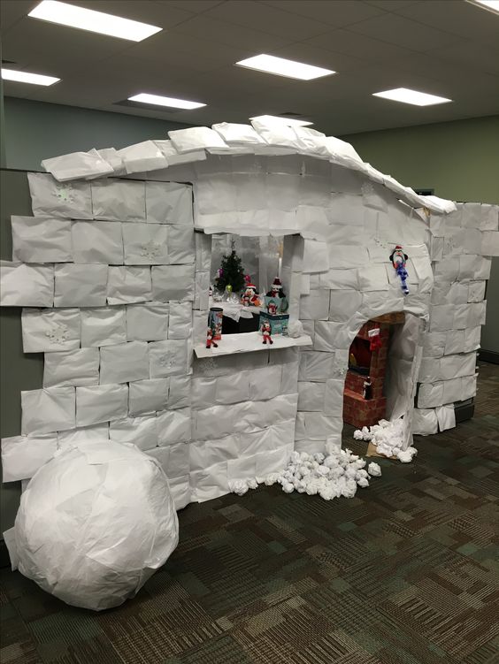 Cubicle decoration as Igloo