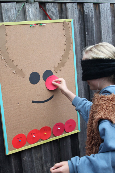 Pin the nose on the Reindeer.