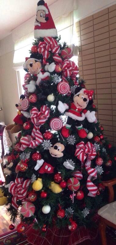 Fantastic Disney theme Christmas tree decoration idea. 