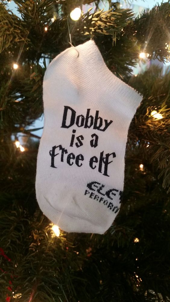 Nice Dobby is a free elf Harry Potter ornament for the Christmas tree.