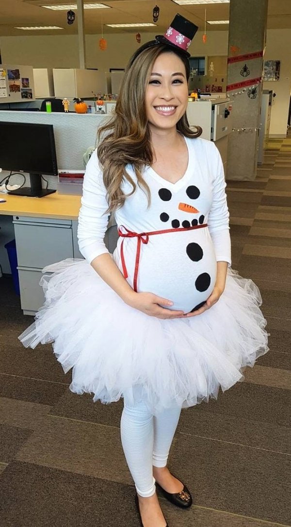 Snowman costume for Halloween.