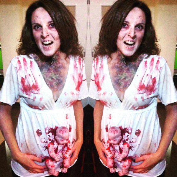 Terrifying Halloween Pregnancy Costume Idea.