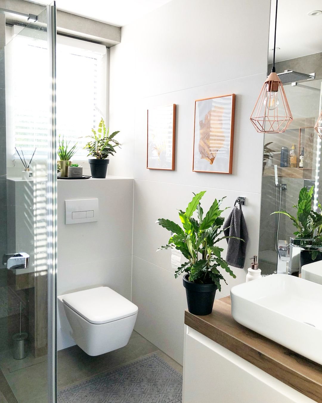 Fresh and Airy with Artistic Flares